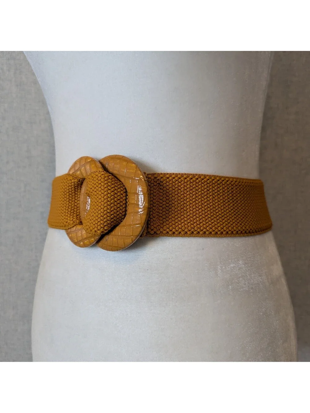 Vintage 80s ochre stretch waist belt